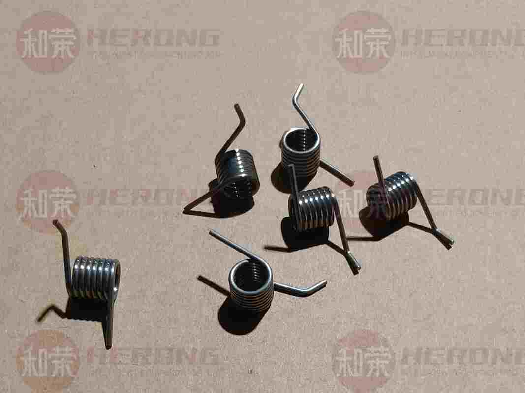 Nova mola de torção direita de alta qualidade para transporte de braçadeira hyosung cdu 1.4 + 0d10.5 * 11.2l * 7n atm peças de reposição